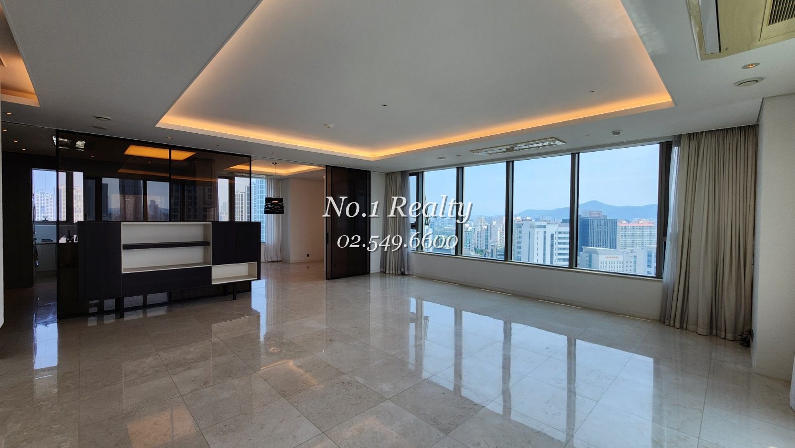 성수동 갤러리아 포레 80평 전세 · 서울숲 한강뷰 조망 사진 2